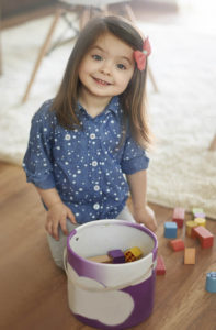 girl with blocks